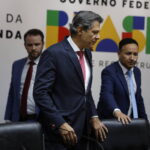 Fazenda admite rever 'itens isolados' de alta do IOF - 28/05/2025 - Mercado