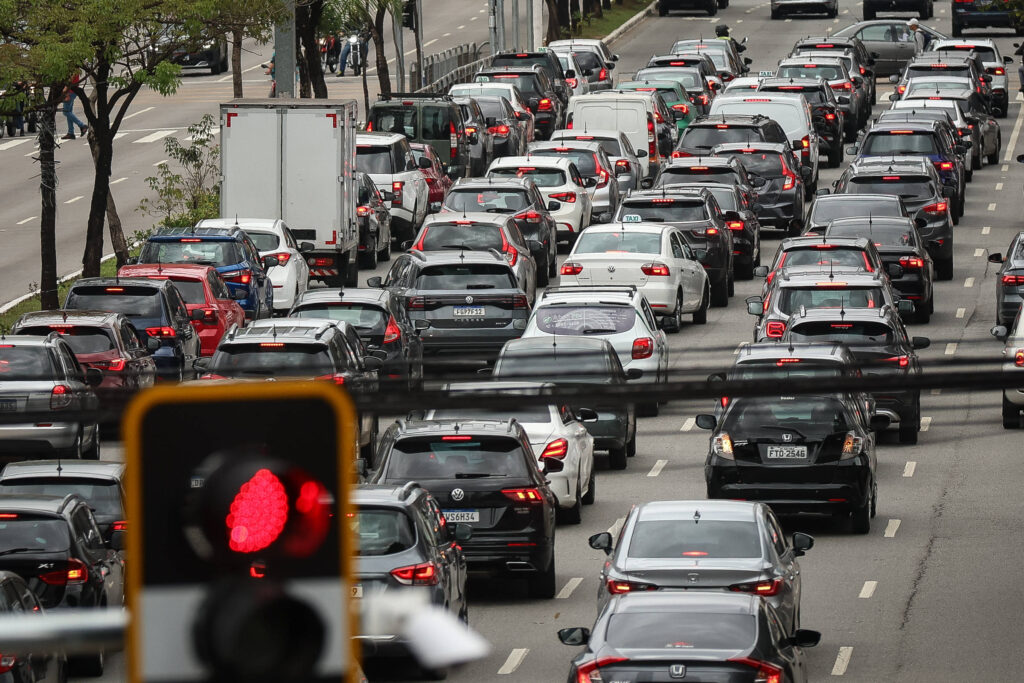 Feriado de 1º de Maio: O que abre e o que fecha em SP - 01/05/2025 - Cotidiano