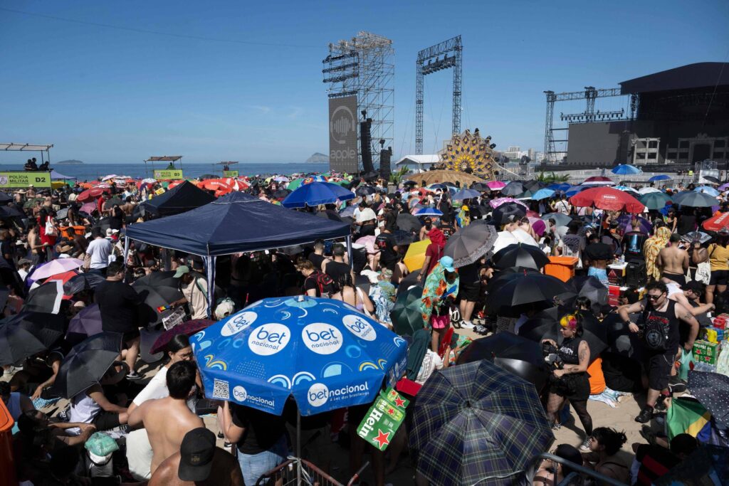 Lady Gaga: Cambistas vendem área VIP por R$ 5 mil - 03/05/2025 - Ilustrada