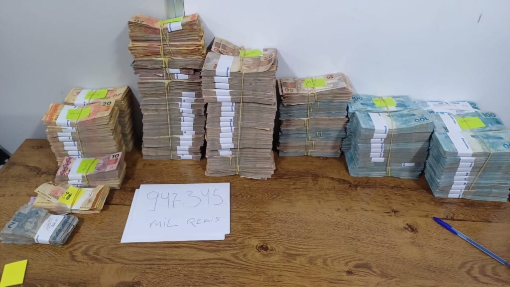 PRF E PM/RN recuperam quase R$ 1 milhão furtado de agência bancária em ação conjunta na BR 226
