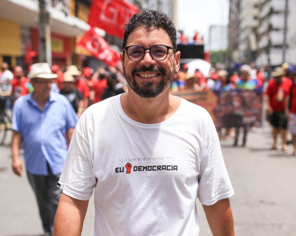 PSOL Pernambuco define Ivan Moraes como pré-candidato a governador em 2026 Pré-candidatura representa unidade do partido no estado