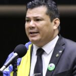 O deputado Gilvan da Federal