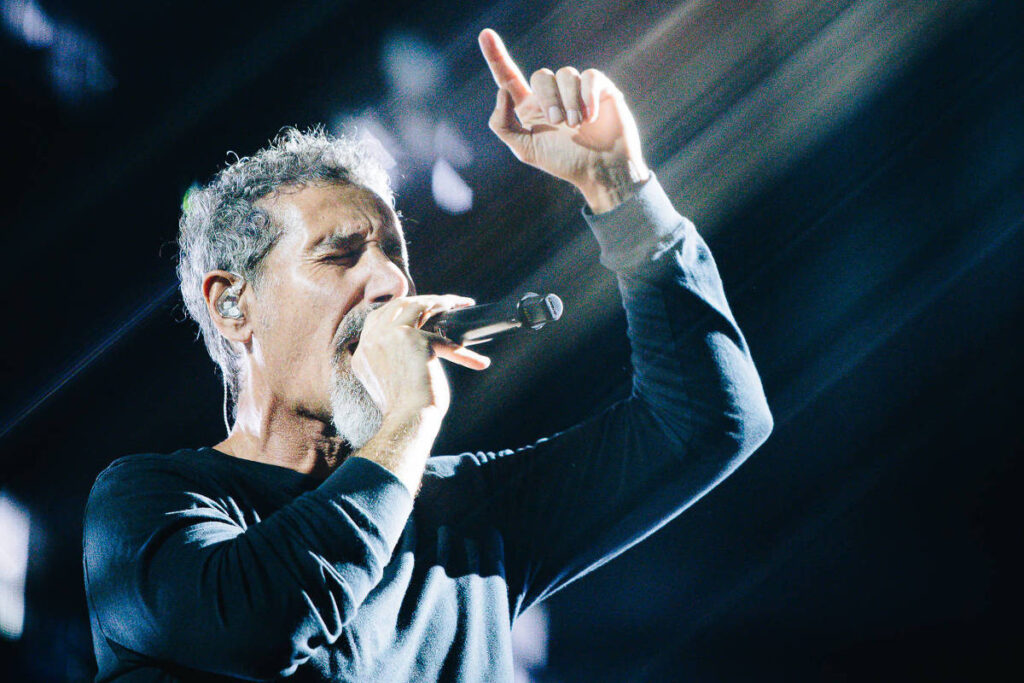 System of a Down incendeia São Paulo em primeiro dos shows - 11/05/2025 - Ilustrada