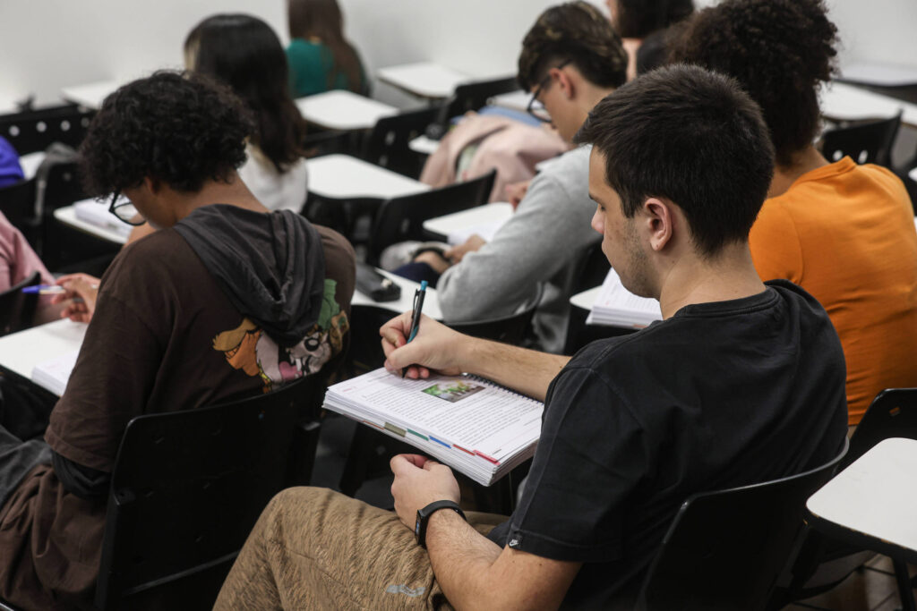 Unicamp 2026: como é o vestibular, calendário e mudanças - 14/05/2025 - Educação