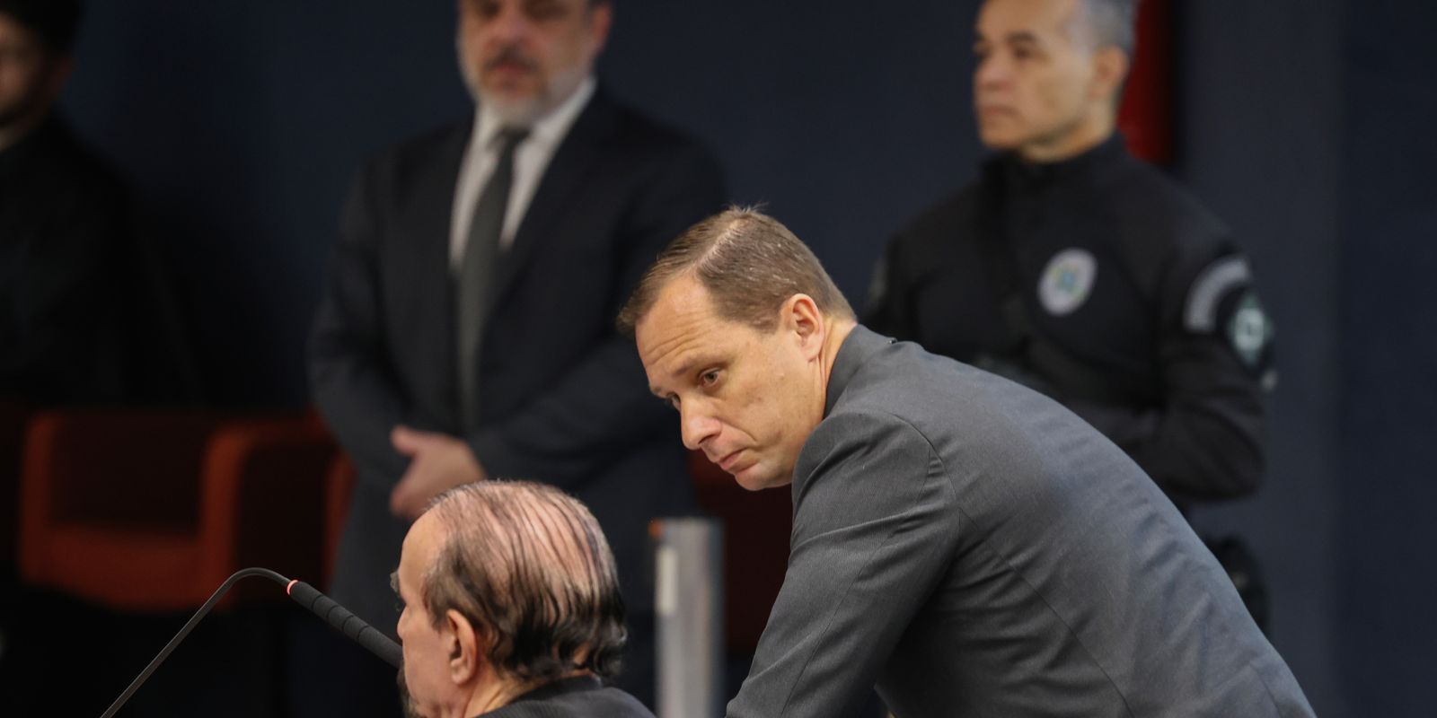 Cid diz que entregou dinheiro em sacola a pedido de Braga Netto