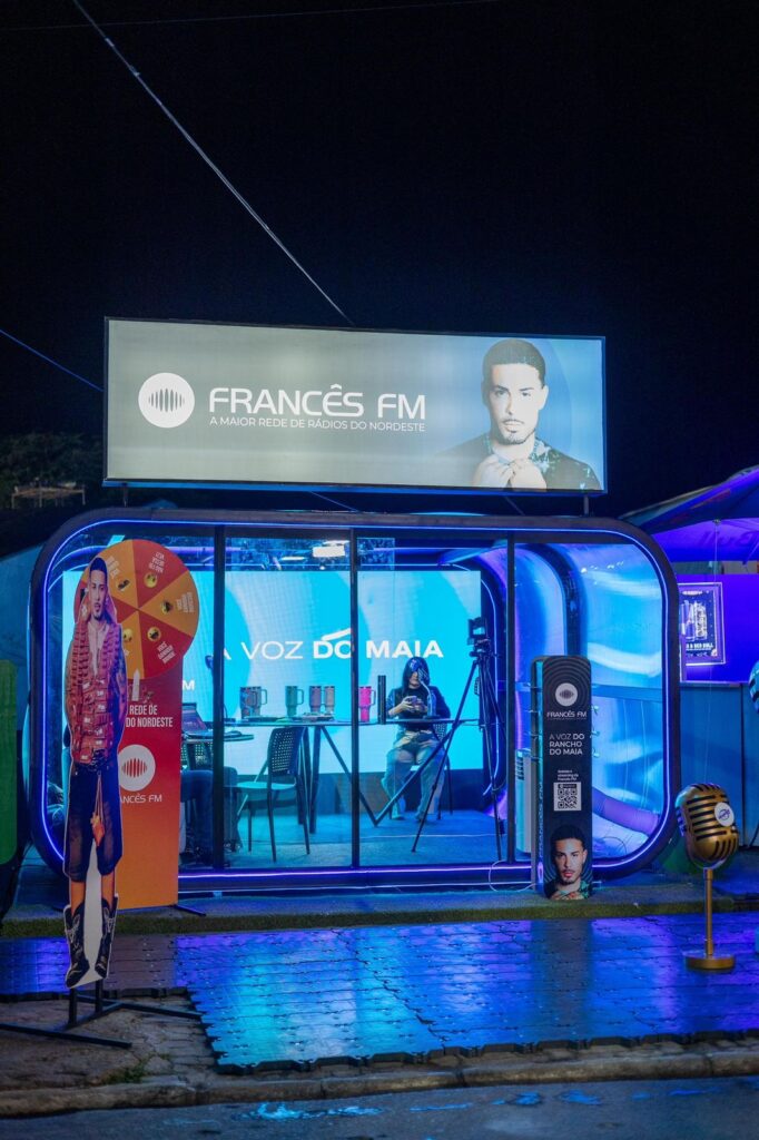 Francês FM, a rádio do Rancho do Maia, anuncia mudança de frequência em Caruaru: AGORA É 105.5!