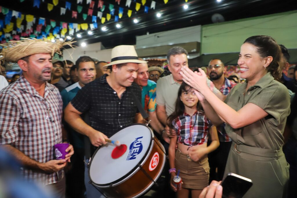 Na Rua da Alegria, em Limoeiro, governadora Raquel Lyra celebra o dia de São João e reforça a importância da festa para o Nordeste brasileiro
