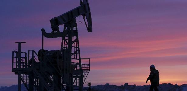 Preços do petróleo sobem mais de 4% na abertura dos mercados na Ásia
