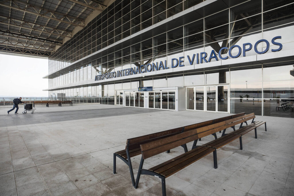 Anac diz que Viracopos deve R$ 1,1 bilhão à União - 08/07/2025 - Mercado