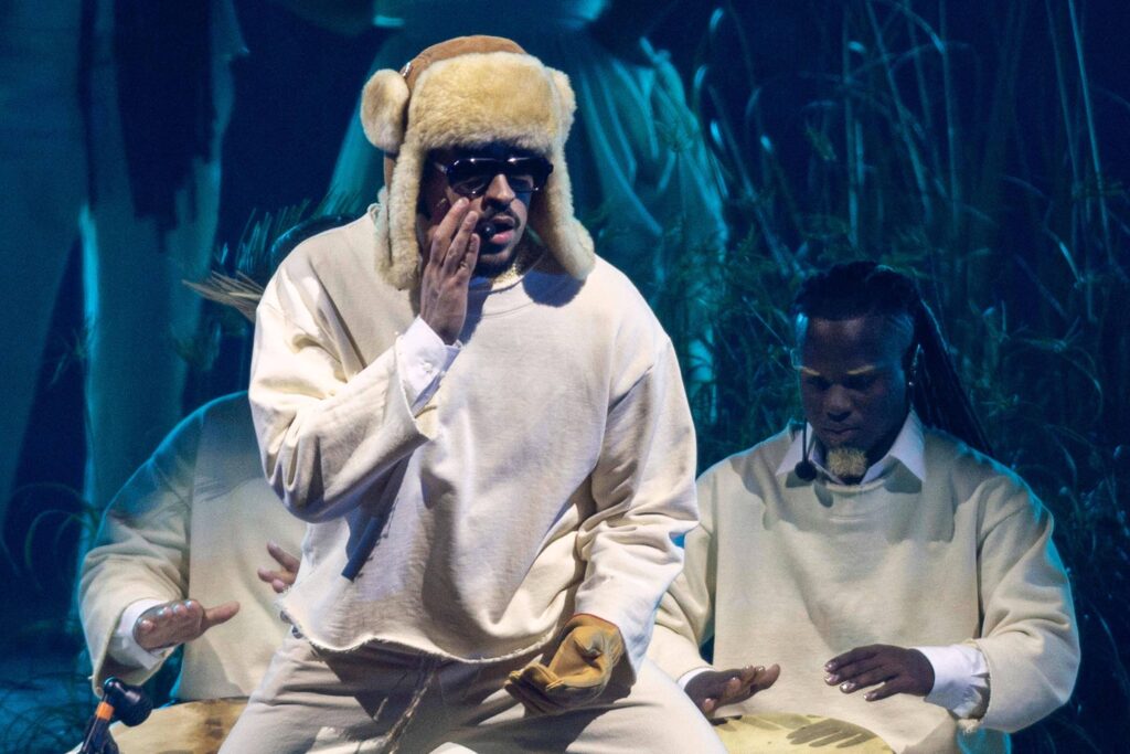 Bad Bunny valoriza Porto Rico em residência artística - 14/07/2025 - Ilustrada
