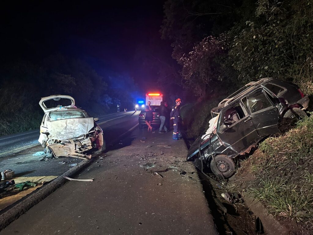Colisão frontal deixa um morto e 3 em estado grave no norte do Paraná