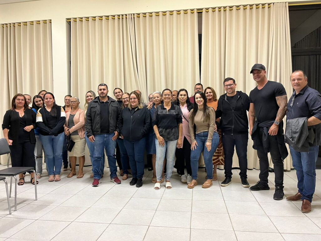 Em Bonito, Anderson Correia reforça compromisso com a causa animal durante encontro com protetores