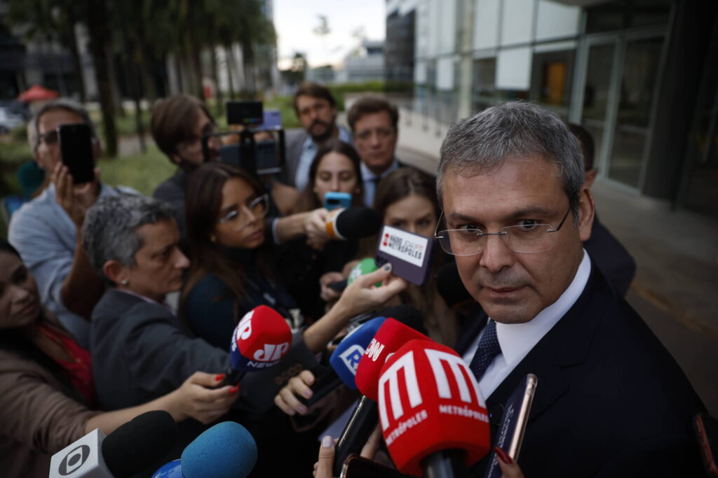 Punição a Moraes nos EUA é retaliação explícita ao STF, diz líder do PT - 18/07/2025 - Poder
