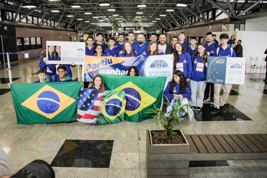 Alunos de Colégios Agrícolas do Paraná embarcam para os EUA