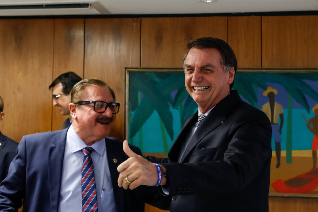 Amigo de Bolsonaro critica Michelle por ir a Barretos - 22/08/2025 - Painel