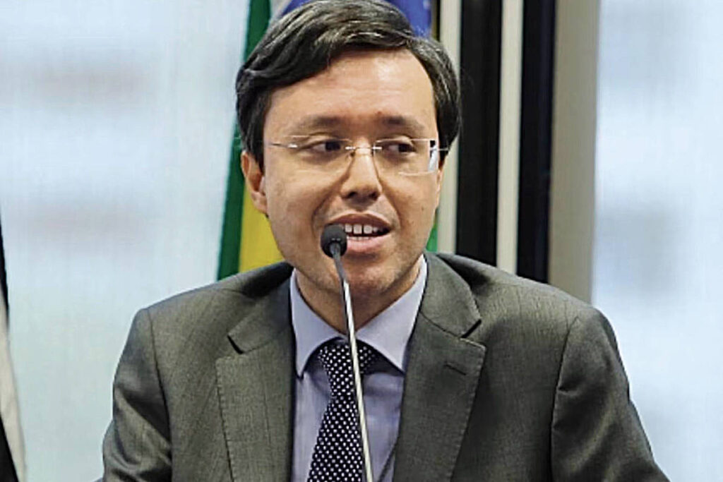 Depoimento de auditor suspeito de fraude do ICMS é adiado - 18/08/2025 - Mercado
