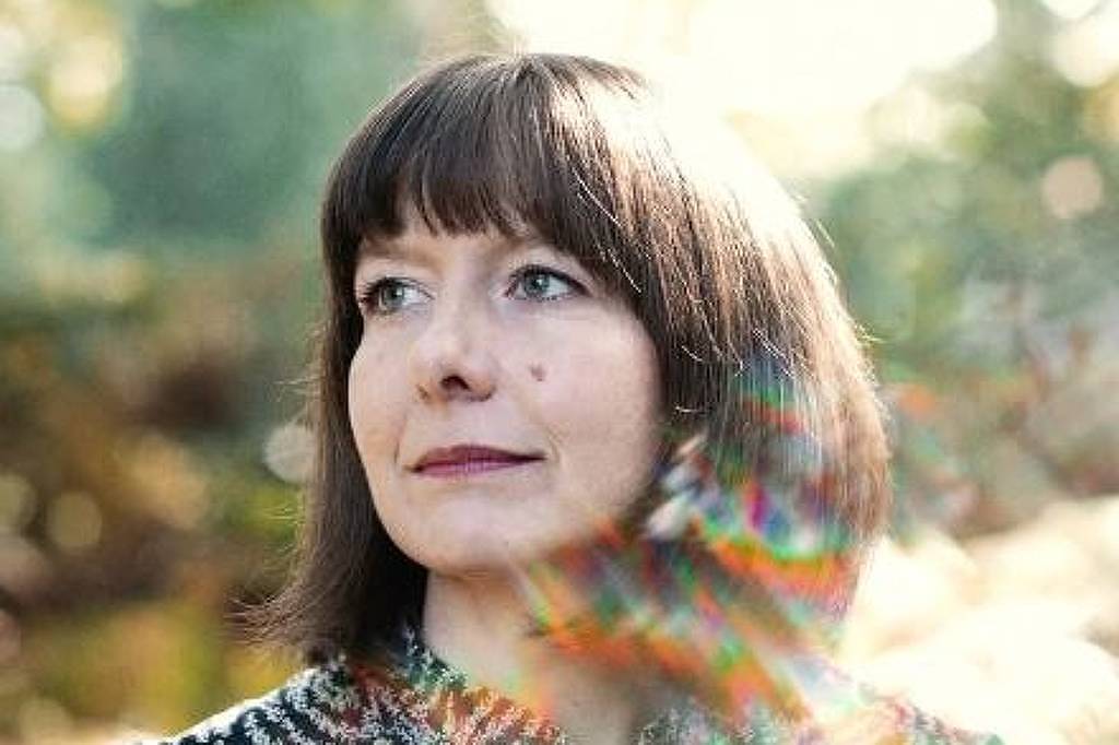 Emily Portman tem 'álbum novo' desconhecido criado com IA - 25/08/2025 - Ilustrada