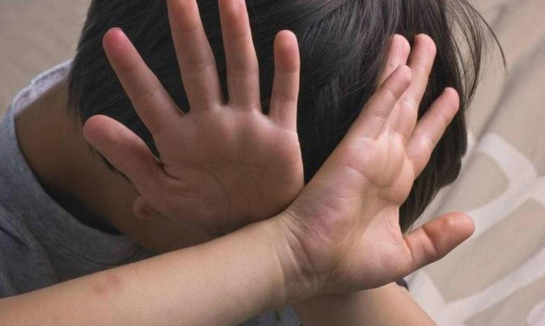 Família é alvo de inquérito por suspeita de abusos e tráfico infantil
