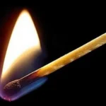 Homem tenta incendiar carro em Jardim Alegre e foge