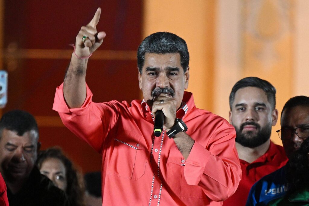 Maduro anuncia mobilização de milicianos contra os EUA - 19/08/2025 - Mundo
