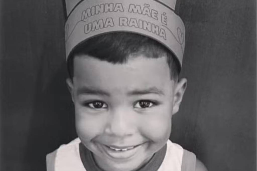 Menino de 5 anos atingido por bala perdida é enterrado no Rio - 20/08/2025 - Cotidiano