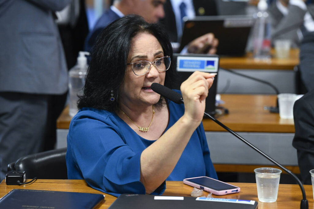 Moraes autoriza visita de Damares a Bolsonaro - 31/08/2025 - Brasília Hoje