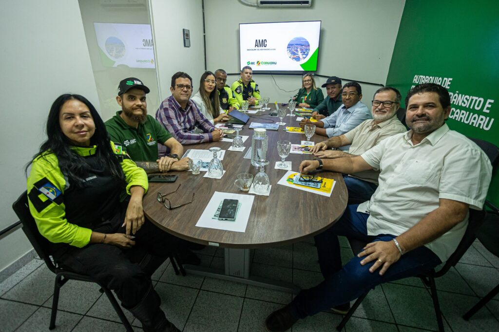 Reconhecida pelo trabalho, Autarquia de Mobilidade de Caruaru recebe a visita do prefeito de Exu, Junior Pinto