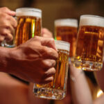 Redução de 20% no consumo de álcool evita 1 morte por hora - 19/08/2025 - Equilíbrio e Saúde