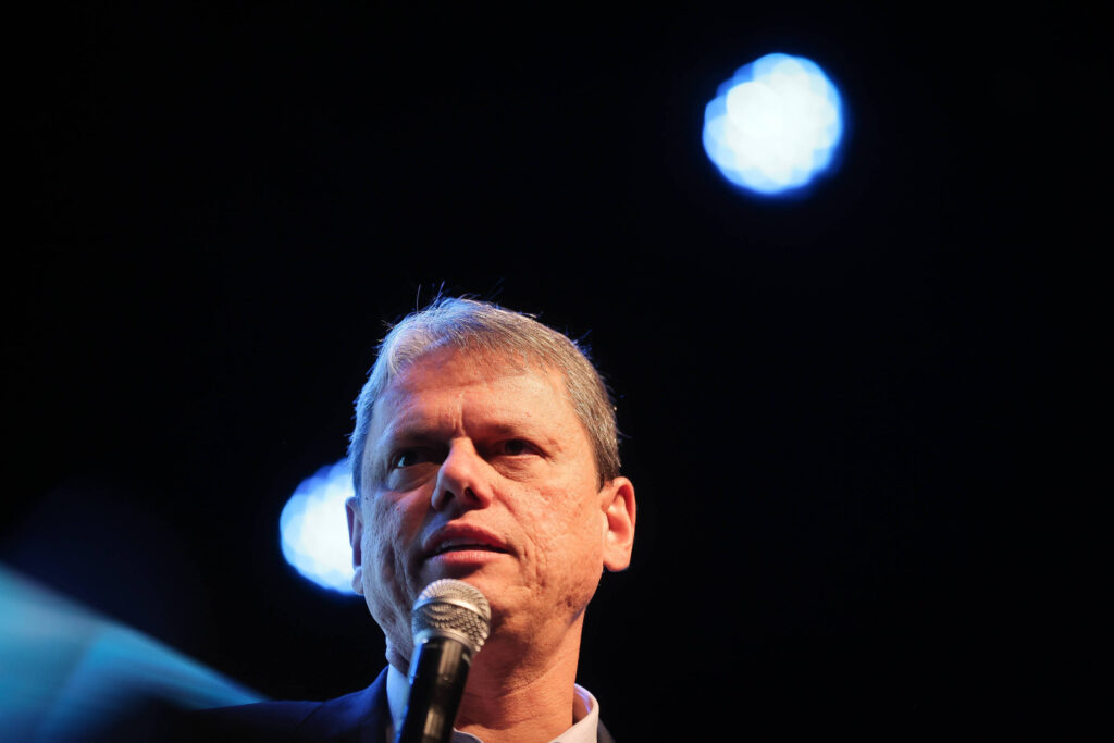 Tarcísio diz que Brasil não aguenta mais PT e Lula - 13/08/2025 - Poder