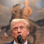 Tarifas de Trump entram em vigor no mundo - 07/08/2025 - Mercado