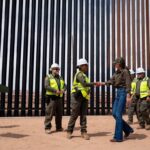 Trump manda pintar muro de preto para combater imigração - 21/08/2025 - Mundo