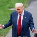 Trump volta a pedir que Powell renuncie ao Fed - 02/08/2025 - Mercado