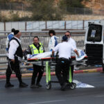 Ataque a ponto de ônibus deixa cinco mortos em Jerusalém - 08/09/2025 - Mundo