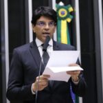 Câmara aprova em 1º turno PEC protege deputados e senadores na Justiça