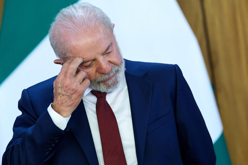 Consignado tem efeito colateral com crédito mais caro - 18/09/2025 - Mercado