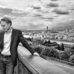 Dan Brown diz ser como Taylor Swift ao publicar novo livro - 09/09/2025 - Ilustrada