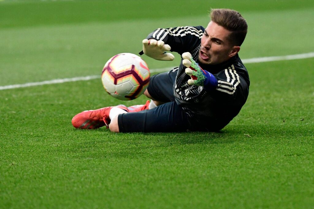 Filho de Zidane troca nacionalidade para defender Argélia - 20/09/2025 - Esporte