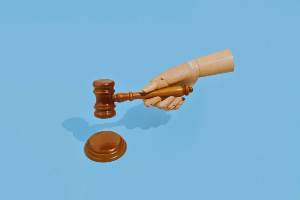 IA: Justiça condena trabalhadora que inventou decisões - 19/09/2025 - Mercado