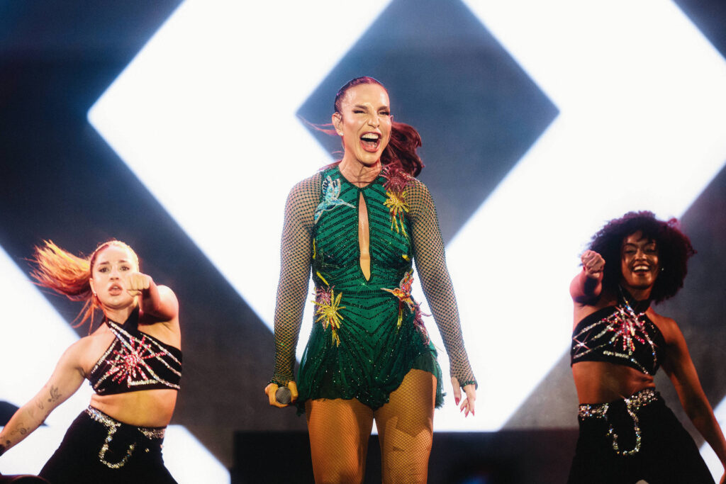 Ivete Sangalo canta Joelma em show pró-Amazônia em Belém - 21/09/2025 - Ilustrada