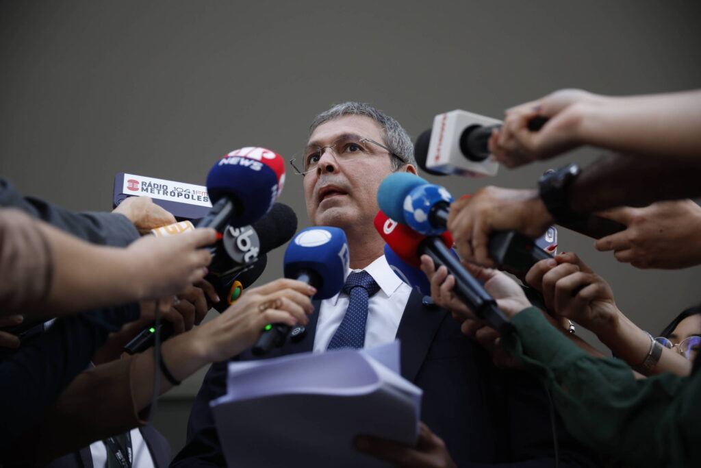 Líder do PT aciona STF para suspender PEC da Blindagem - 17/09/2025 - Painel