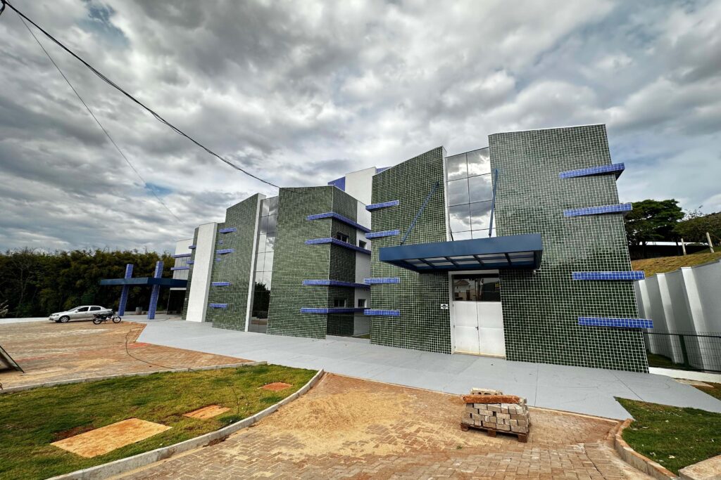 Obras de Ambulatório de Especialidades de Ivaiporã passam dos 90% de execução