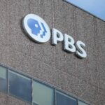 PBS demite 100 funcionários após corte de verba federal - 04/09/2025 - Mundo
