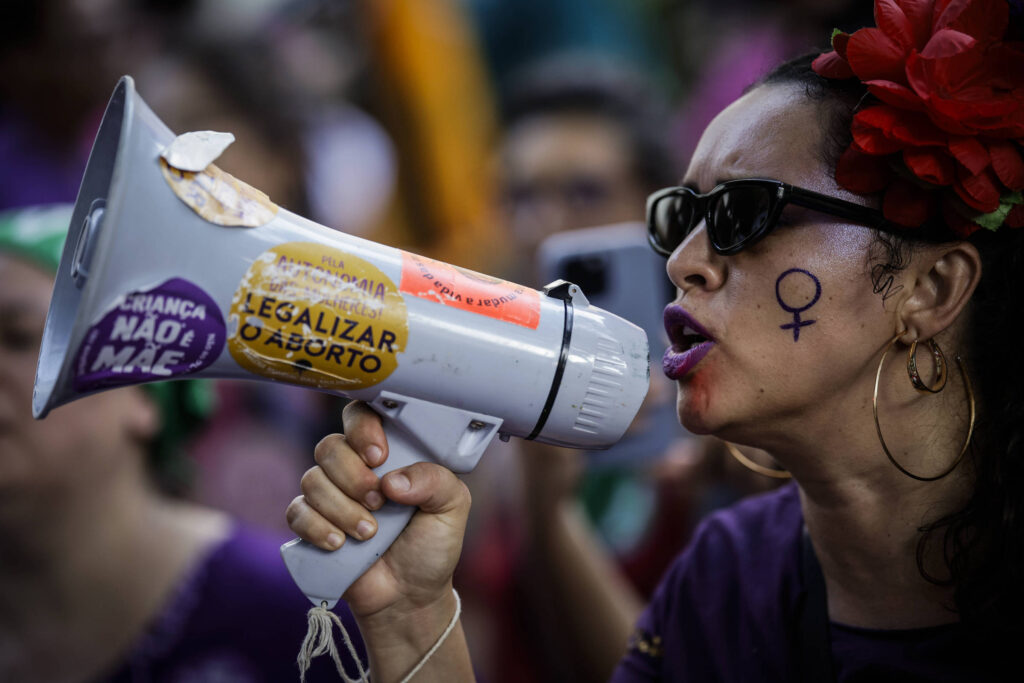 Aborto: Justiça suspende liminar em caso de stealthing - 21/10/2025 - Equilíbrio e Saúde