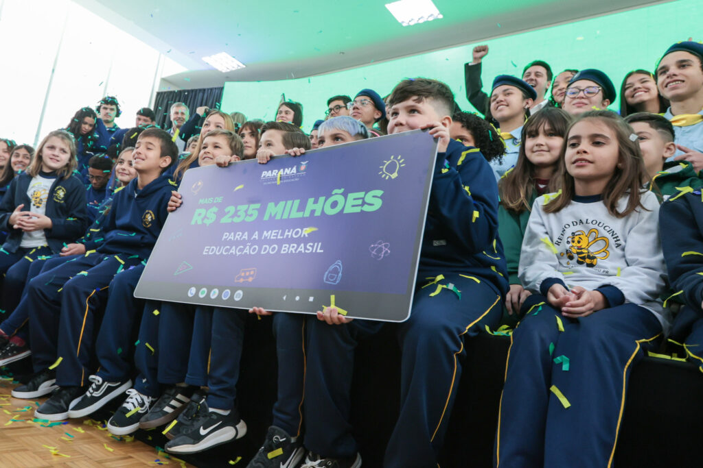 Arapongas garante R$ 2 milhões para reforma na Escola Julia Wanderley