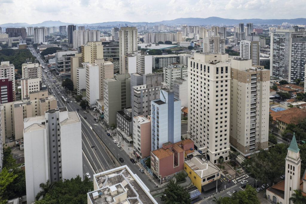 Barra Funda, o mais descolado de SP, tem boom de compactos - 03/10/2025 - Mercado