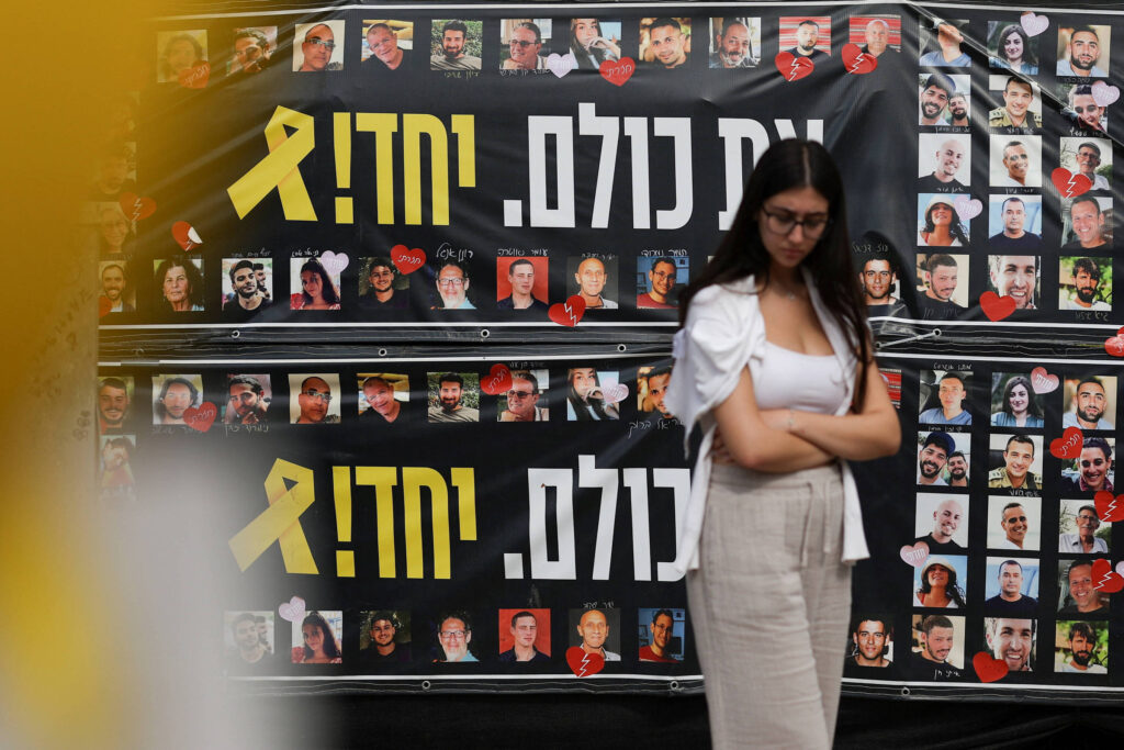 Hamas devolve a Israel sete reféns vivos após 2 anos - 13/10/2025 - Mundo