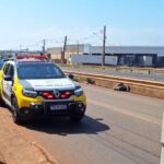 Homem morre ao ser baleado e mulher é esfaqueada em motel de Arapongas