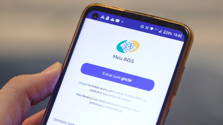 Idosos de baixa renda têm direito a benefício assistencial mesmo sem nunca ter contribuído para o INSS