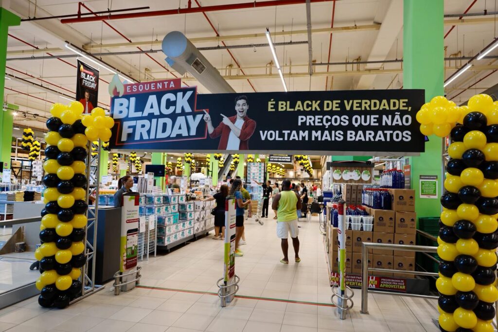 Ferreira Costa dá largada à Black Friday com descontos de até 60% e evento de abertura em sua mega loja da Tamarineira, em Recife