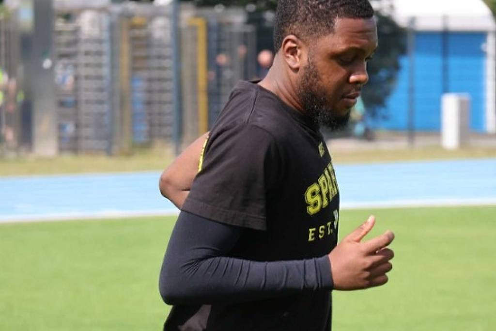 Jogador brasileiro está na UTI após acidente na Polônia - 03/10/2025 - Esporte